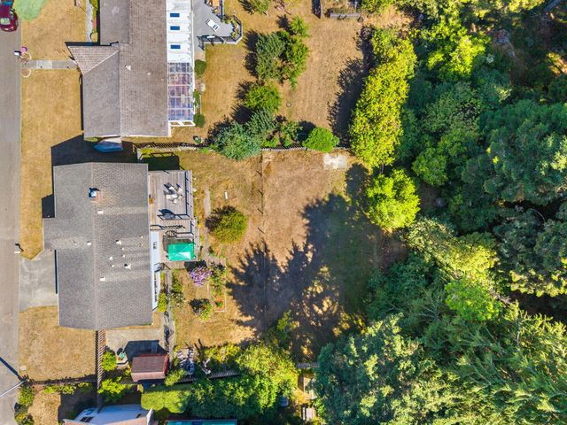 6829 Bret Harte Lane, Eureka, CA 95503