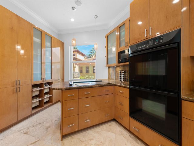 208 SE 10th Terrace, Fort Lauderdale, FL 33301