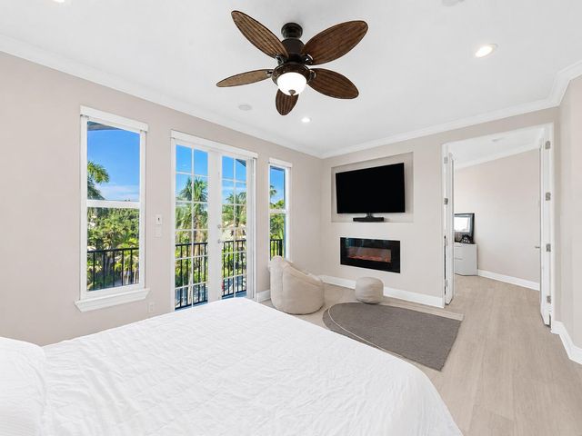 208 SE 10th Terrace, Fort Lauderdale, FL 33301