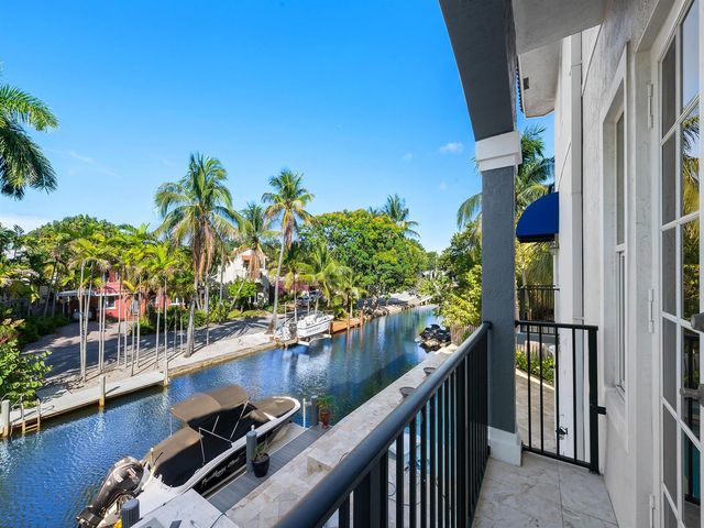208 SE 10th Terrace, Fort Lauderdale, FL 33301