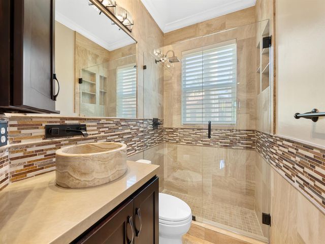 208 SE 10th Terrace, Fort Lauderdale, FL 33301