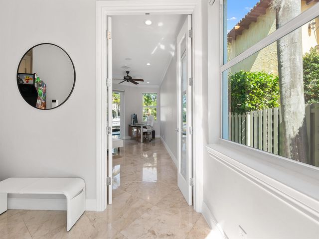 208 SE 10th Terrace, Fort Lauderdale, FL 33301