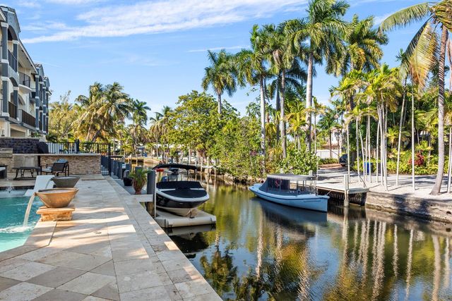 208 SE 10th Terrace, Fort Lauderdale, FL 33301