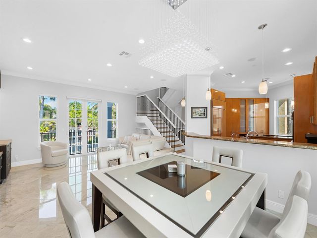 208 SE 10th Terrace, Fort Lauderdale, FL 33301