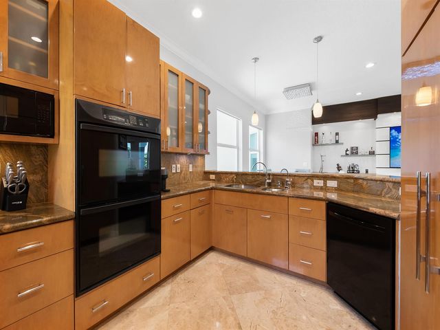 208 SE 10th Terrace, Fort Lauderdale, FL 33301