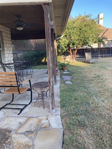700 Aqua Vista Drive, Granbury, TX 76049