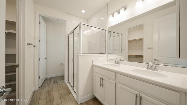 211 CLIFTON BAY LP, St. Johns, FL 32259