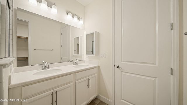 211 CLIFTON BAY LP, St. Johns, FL 32259