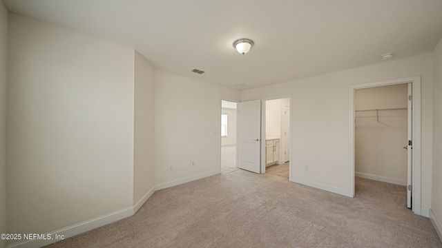 211 CLIFTON BAY LP, St. Johns, FL 32259