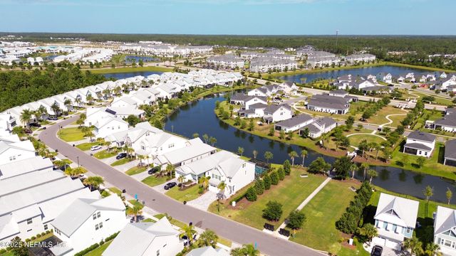 211 CLIFTON BAY LP, St. Johns, FL 32259