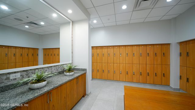 211 CLIFTON BAY LP, St. Johns, FL 32259