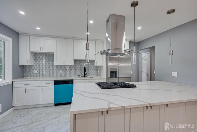 704 Wood Avenue, Colonia, NJ 07067