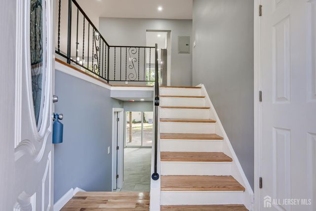 704 Wood Avenue, Colonia, NJ 07067