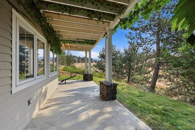 8417 S Windmill Rd, Spokane, WA 99223