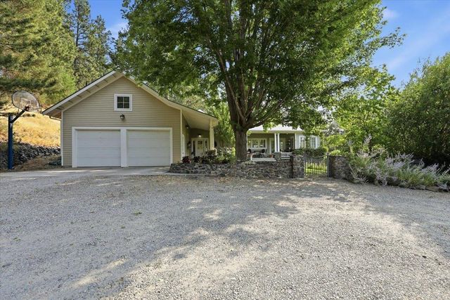 8417 S Windmill Rd, Spokane, WA 99223