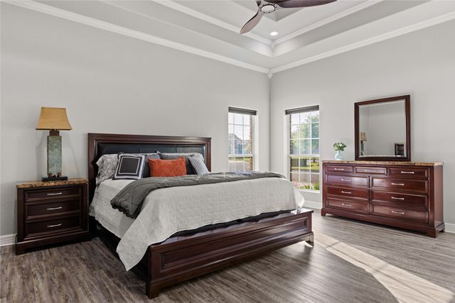 937 Queen Elizabeth Drive, Mcgregor, TX 76657