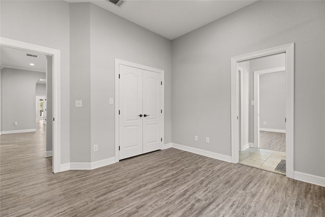 937 Queen Elizabeth Drive, Mcgregor, TX 76657
