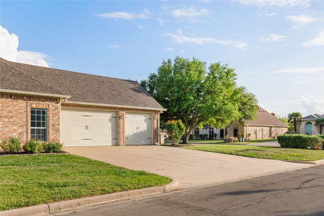 937 Queen Elizabeth Drive, Mcgregor, TX 76657