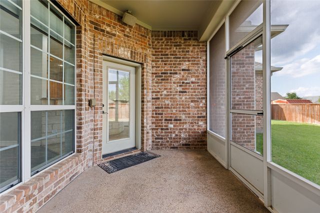 937 Queen Elizabeth Drive, Mcgregor, TX 76657