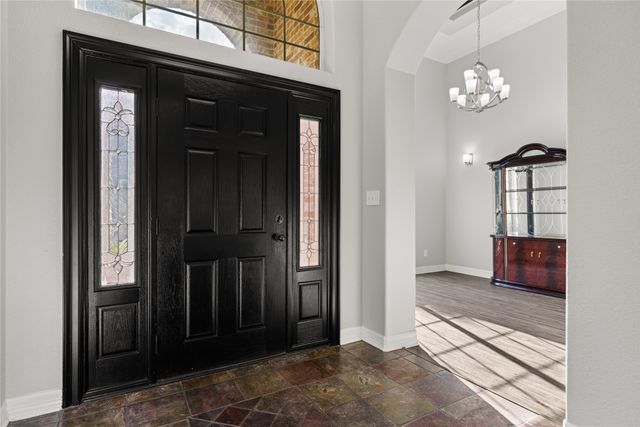 937 Queen Elizabeth Drive, Mcgregor, TX 76657