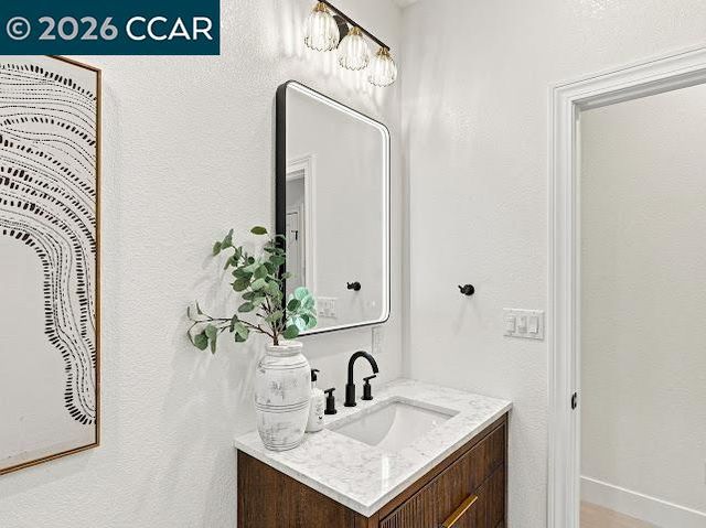 27 Crest Ave, Alamo, CA 94507