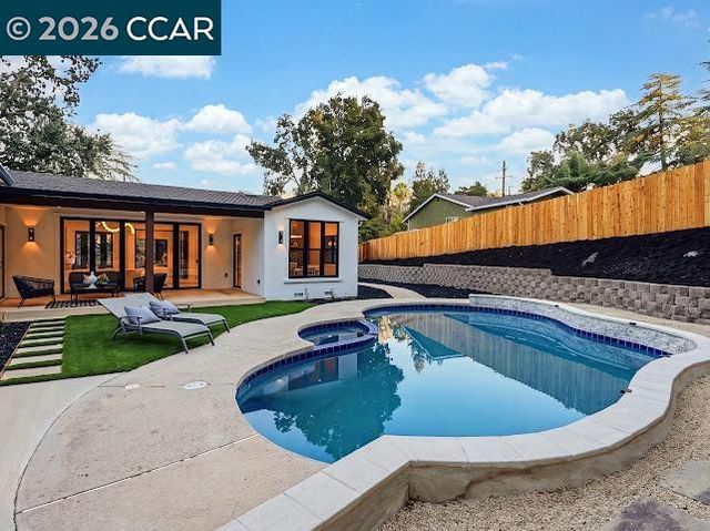 27 Crest Ave, Alamo, CA 94507