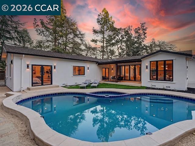 27 Crest Ave, Alamo, CA 94507
