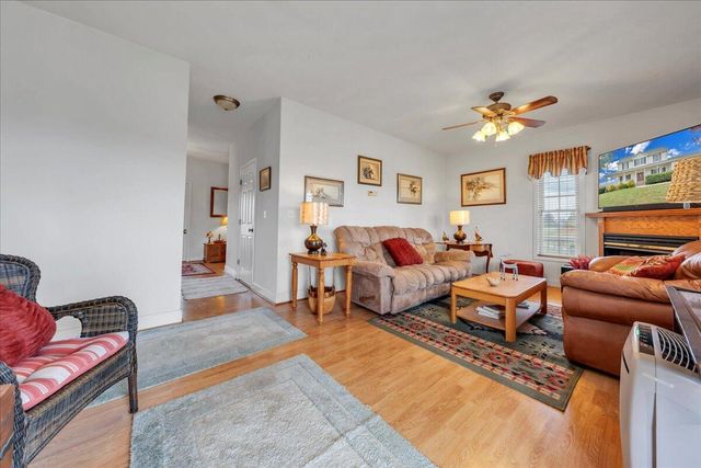 1064 Savanna Hills DR, Moneta, VA 24121