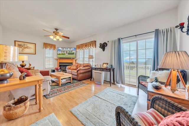 1064 Savanna Hills DR, Moneta, VA 24121