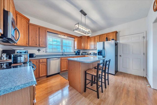 1064 Savanna Hills DR, Moneta, VA 24121