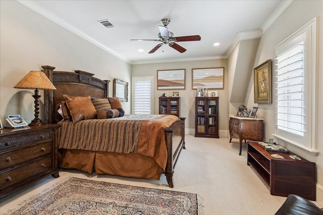 2242 Pelham Drive, Houston, TX 77019