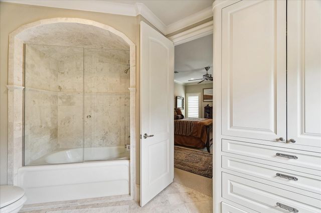 2242 Pelham Drive, Houston, TX 77019