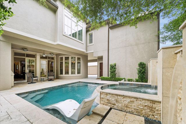 2242 Pelham Drive, Houston, TX 77019