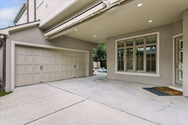 2242 Pelham Drive, Houston, TX 77019