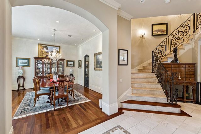 2242 Pelham Drive, Houston, TX 77019