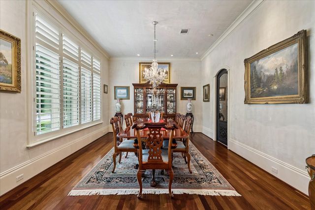 2242 Pelham Drive, Houston, TX 77019