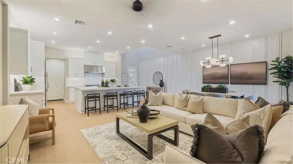 998 Snowberry Place, Montebello, CA 90640