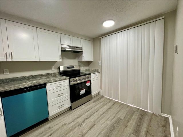 5806 Par Four Court, Lithonia, GA 30038
