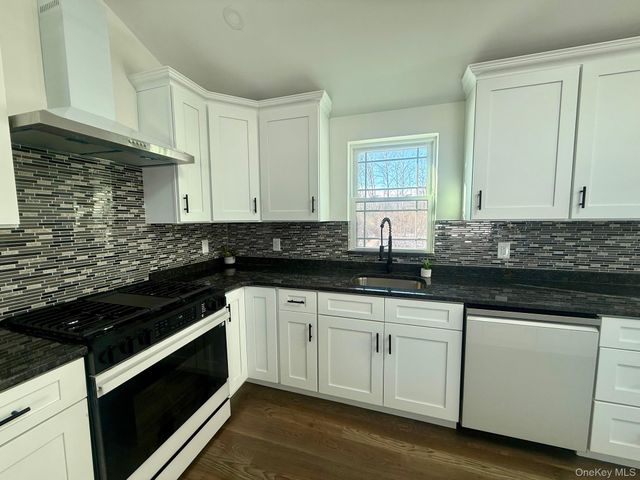 38 Mayer Drive, Lloyd, NY 12528