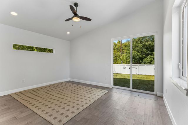 1130 Spur ST A, Austin, TX 78721