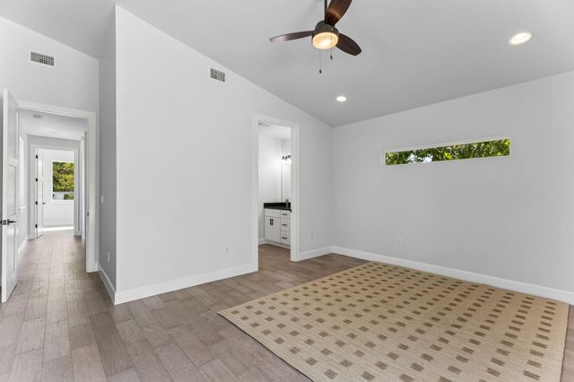 1130 Spur ST A, Austin, TX 78721