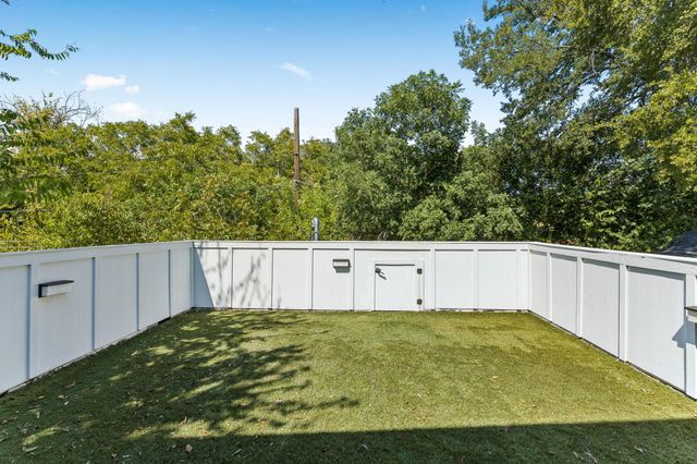 1130 Spur ST A, Austin, TX 78721