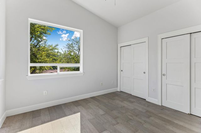 1130 Spur ST A, Austin, TX 78721
