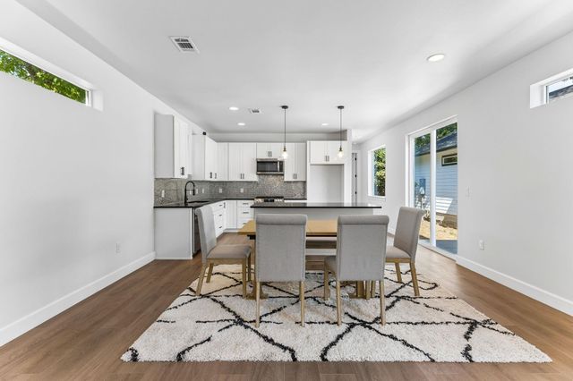 1130 Spur ST A, Austin, TX 78721