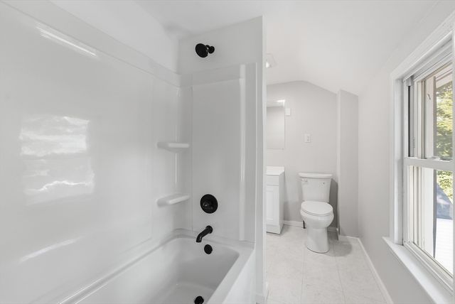 4 Hale, West Springfield, MA 01089