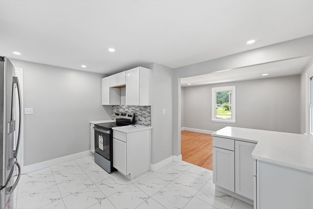 4 Hale, West Springfield, MA 01089