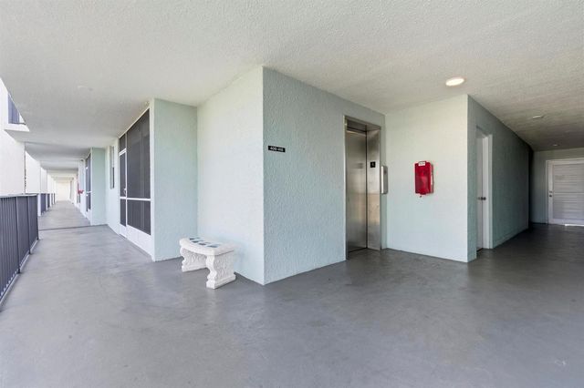 109 Paradise Harbour Blvd 415, North Palm Beach, FL 33408