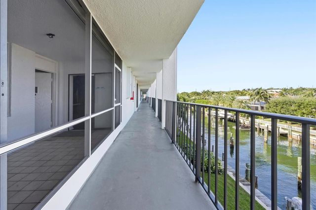 109 Paradise Harbour Blvd 415, North Palm Beach, FL 33408