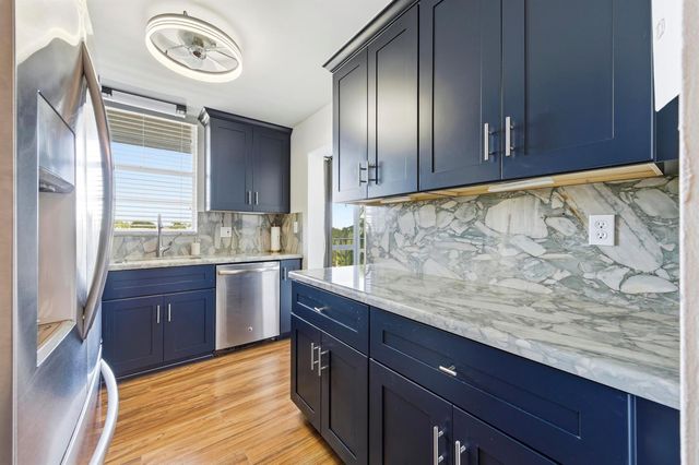 109 Paradise Harbour Blvd 415, North Palm Beach, FL 33408