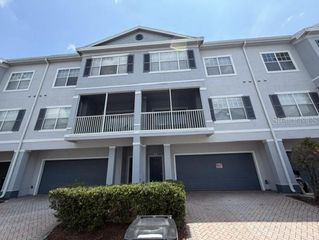 2550 NE GRAND CENTRAL PKWY PARKWAYS 05, Orlando, FL 32839